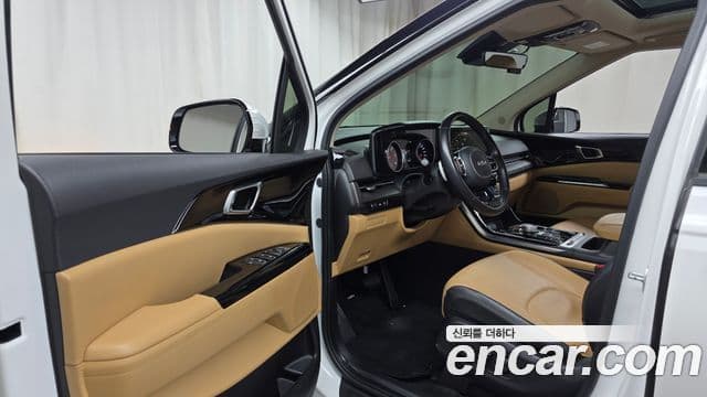 Kia Carnival 2022 — ფოტო 10/20
