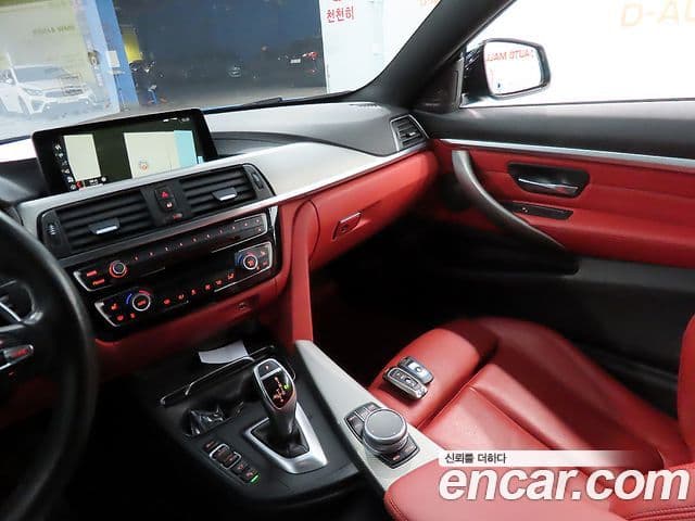BMW 4 Series 2018 — Şəkil 13/20
