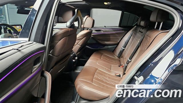 BMW 5 Series 2020 — ფოტო 2/20