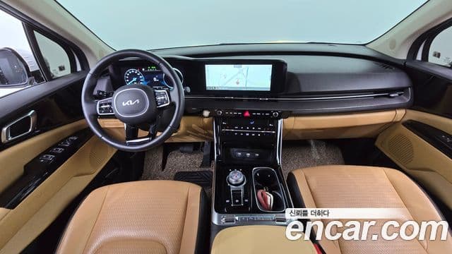 Kia Carnival 2023 — ფოტო 7/20
