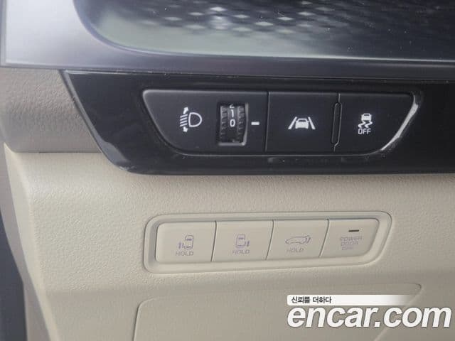Kia Carnival 2021 — фото 14 из 20