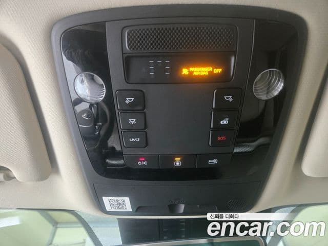 Kia Carnival 2021 — фото 15 из 20