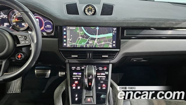 Porsche Cayenne 2023 — Şəkil 20/20