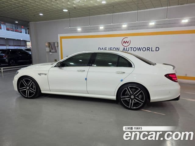 Mercedes-Benz E-Class 2019 — Şəkil 11/20