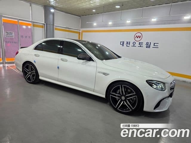 Mercedes-Benz E-Class 2019 — Şəkil 12/20