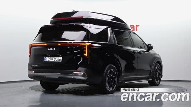 Kia Carnival 2024 — Şəkil 2/20