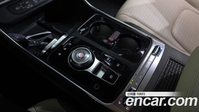 Kia Carnival 2024 — Şəkil 9/20