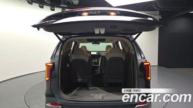 Kia Carnival 2024 — Şəkil 20/20