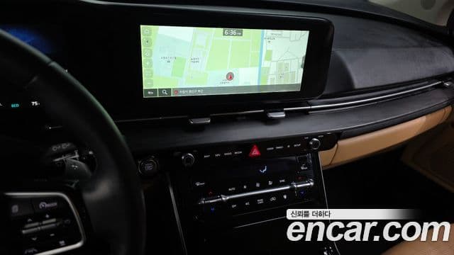 Kia Carnival 2021 — ფოტო 14/20