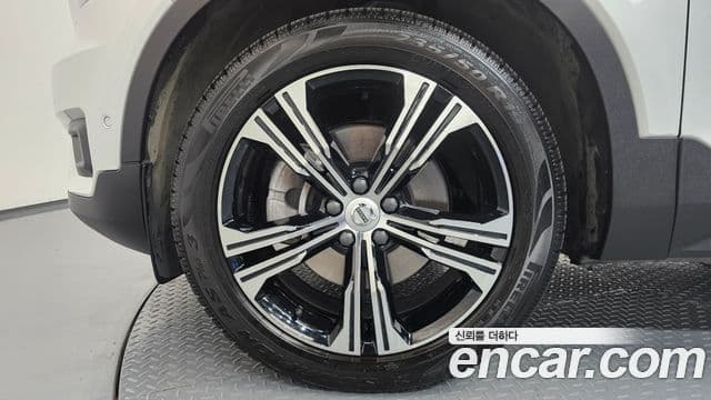 Volvo XC40 2020 — Şəkil 5/20