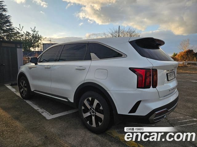 Kia Sorento 2021 — фото 1 из 20