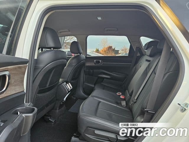 Kia Sorento 2021 — фото 10 из 20
