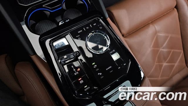 BMW 5 Series 2024 — фото 9 из 20