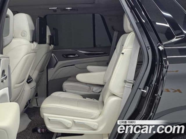 Cadillac Escalade 2023 — ფოტო 9/20