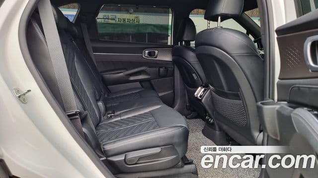Kia Sorento 2023 — Şəkil 13/20