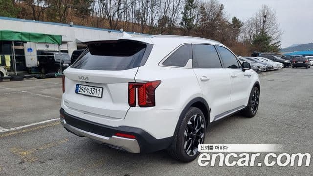 Kia Sorento 2023 — Şəkil 18/20