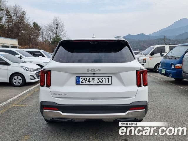 Kia Sorento 2023 — Şəkil 19/20