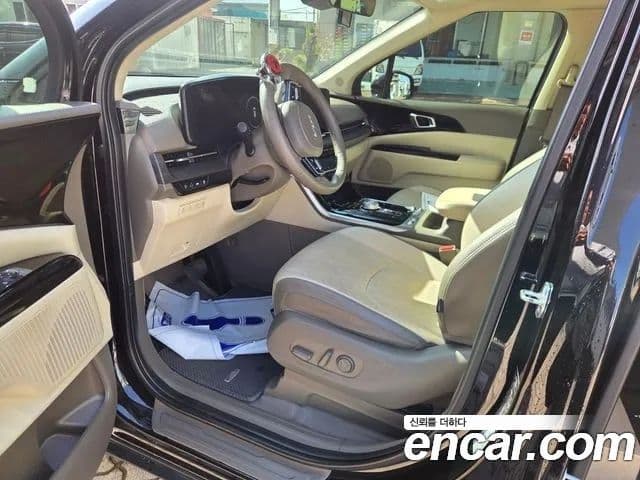 Kia Carnival 2023 — Şəkil 10/20