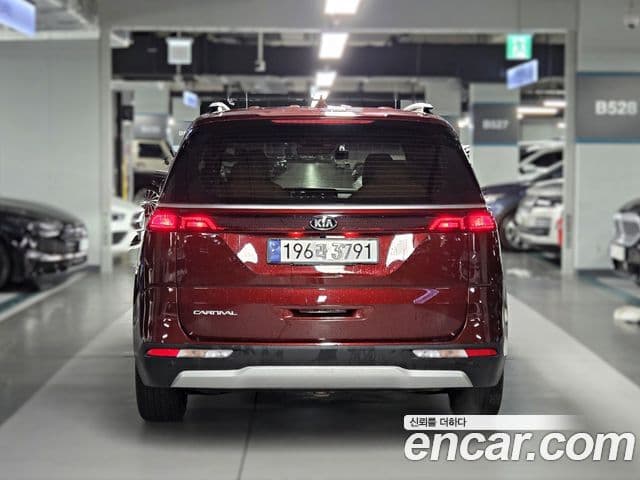 Kia Carnival 2021 — ფოტო 3/20