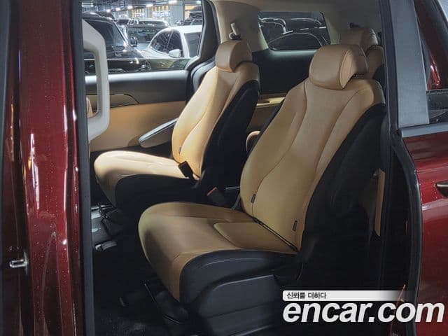 Kia Carnival 2021 — ფოტო 11/20