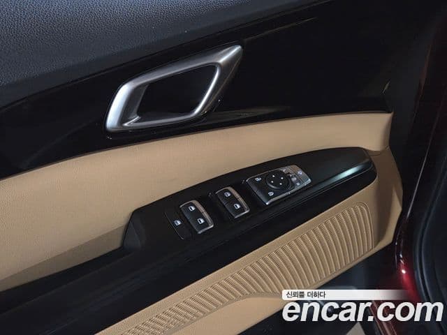 Kia Carnival 2021 — ფოტო 12/20