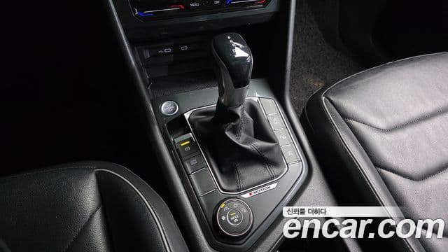Volkswagen Tiguan 2021 — Şəkil 9/20