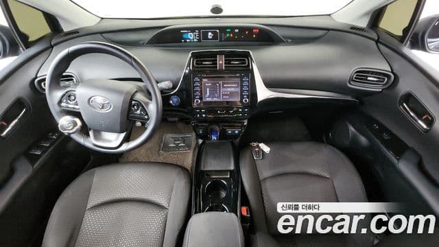 Toyota Prius 2019 — Photo 19/20