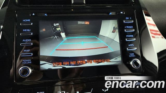 Toyota Prius 2019 — Photo 10/20