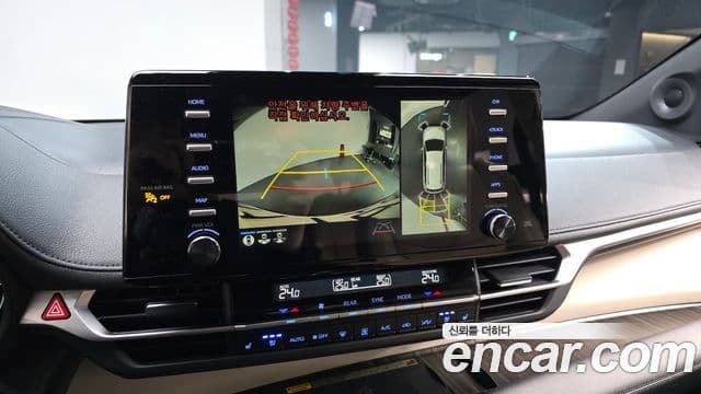Toyota Sienna 2023 — ფოტო 15/20