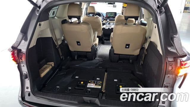 Toyota Sienna 2023 — ფოტო 20/20