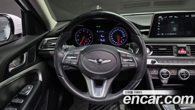 Genesis G70 2018 — ფოტო 13/20