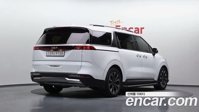 Kia Carnival 2022 — Şəkil 19/20