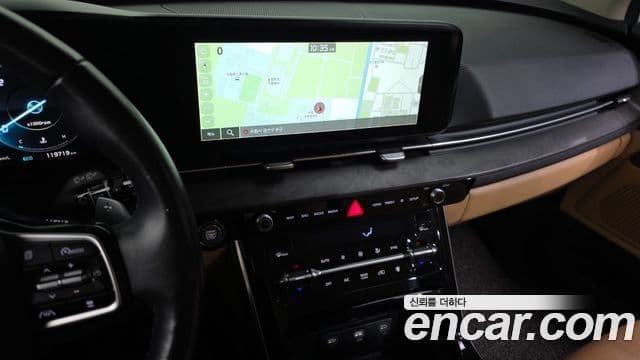 Kia Carnival 2022 — Şəkil 18/20