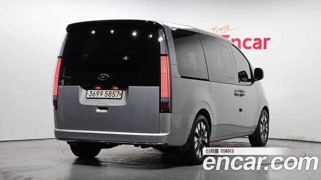 Hyundai Staria 2022 — Şəkil 13/20