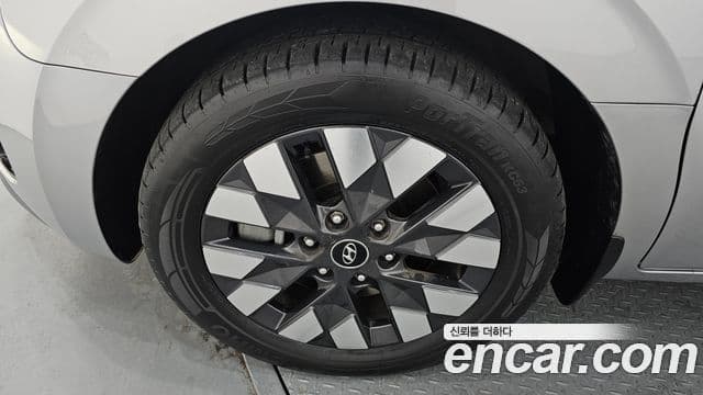 Hyundai Staria 2022 — Şəkil 16/20