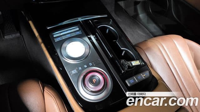 Genesis Electrified G80 2020 — фото 9 из 20