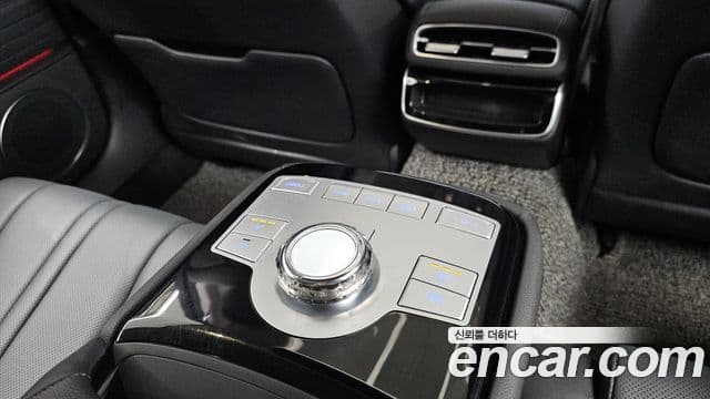 Genesis Electrified G80 2024 — ფოტო 19/20