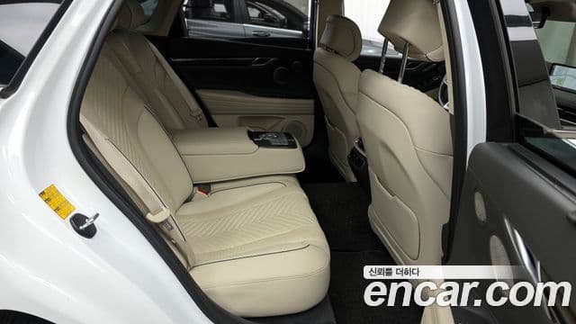 Genesis Electrified G80 2022 — Şəkil 12/20