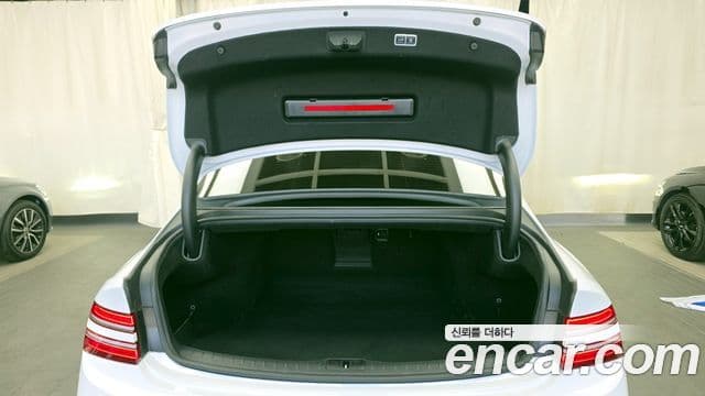Genesis Electrified G80 2022 — Şəkil 20/20