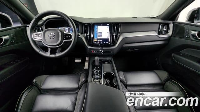 Volvo XC60 2021 — Şəkil 7/20