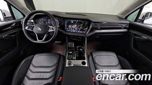 Volkswagen Touareg 2023 — фото 7 из 20