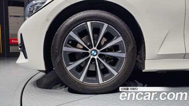 BMW 3 Series 2019 — Şəkil 4/20
