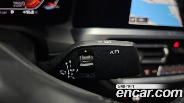 BMW 3 Series 2019 — Şəkil 17/20