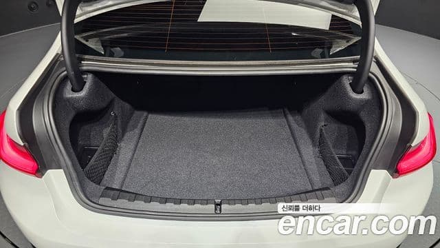 BMW 3 Series 2019 — Şəkil 20/20