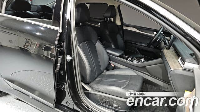 Kia K5 2022 — Şəkil 12/20