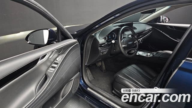 Genesis Electrified G80 2021 — Şəkil 11/20