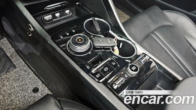 Kia K5 2021 — Şəkil 9/20