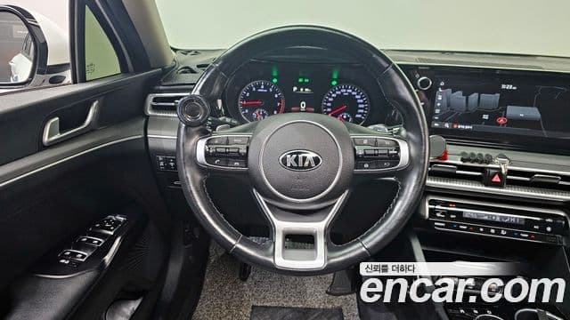 Kia K5 2021 — Şəkil 13/20