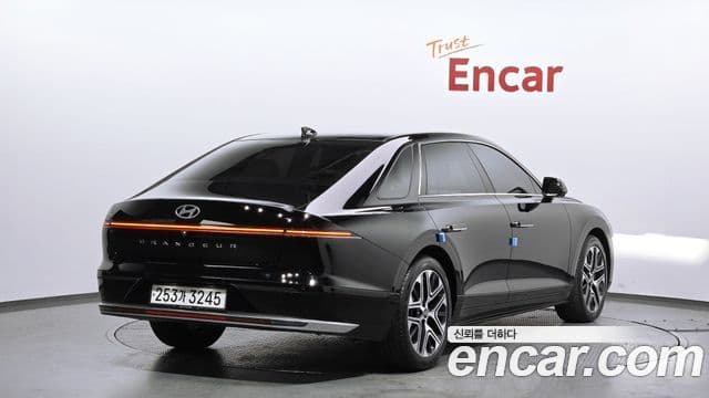 Hyundai Grandeur 2023 — ფოტო 2/20