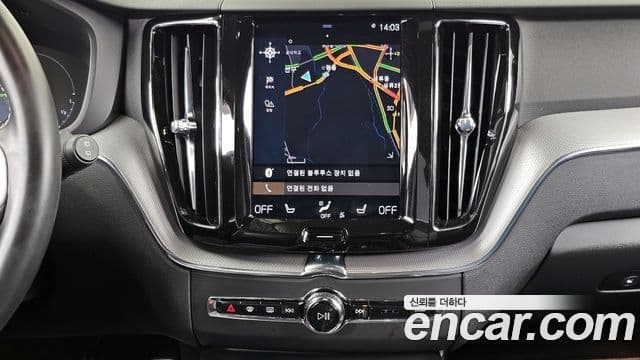 Volvo XC60 2020 — фото 14 из 20